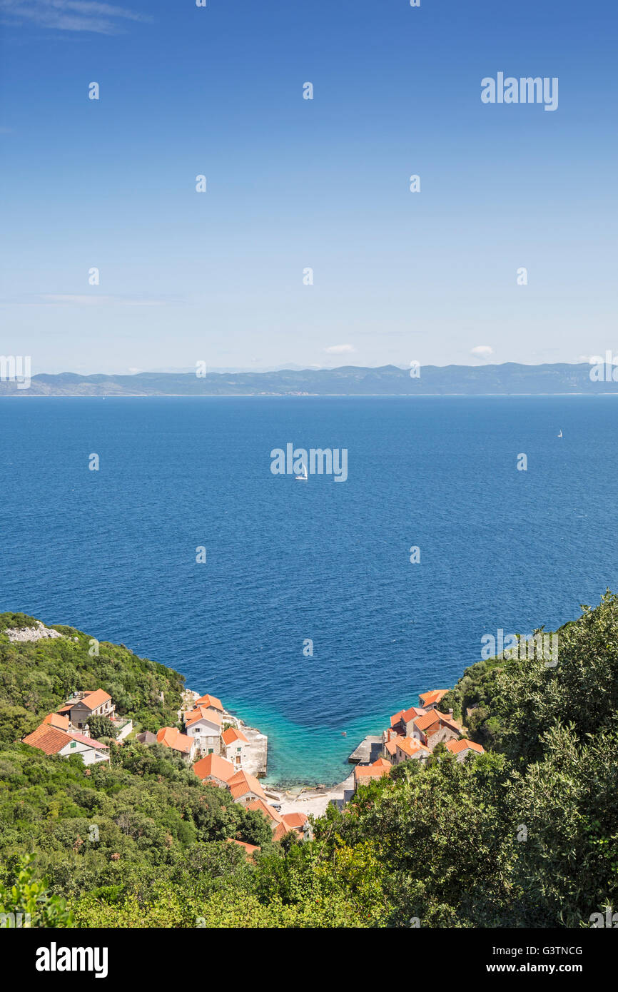 Una vista da Zaklopatica città in Lastovo un isola in Croazia. Foto Stock