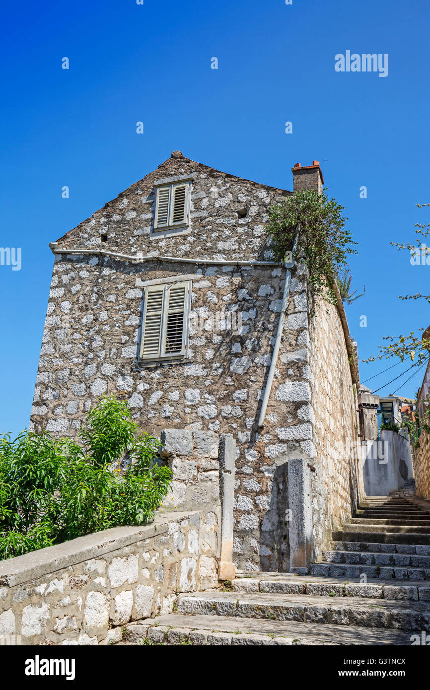 Una sonnolenta montagna collina villa in Lastovo sull isola di Lastovo in Croazia Foto Stock