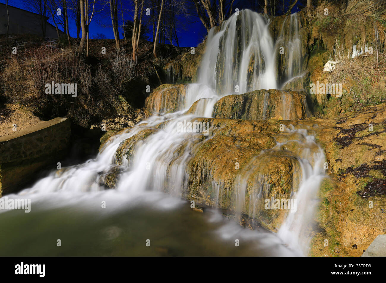 Scena notturna con cascata.Prendere Luchky, Slovacchia Foto Stock