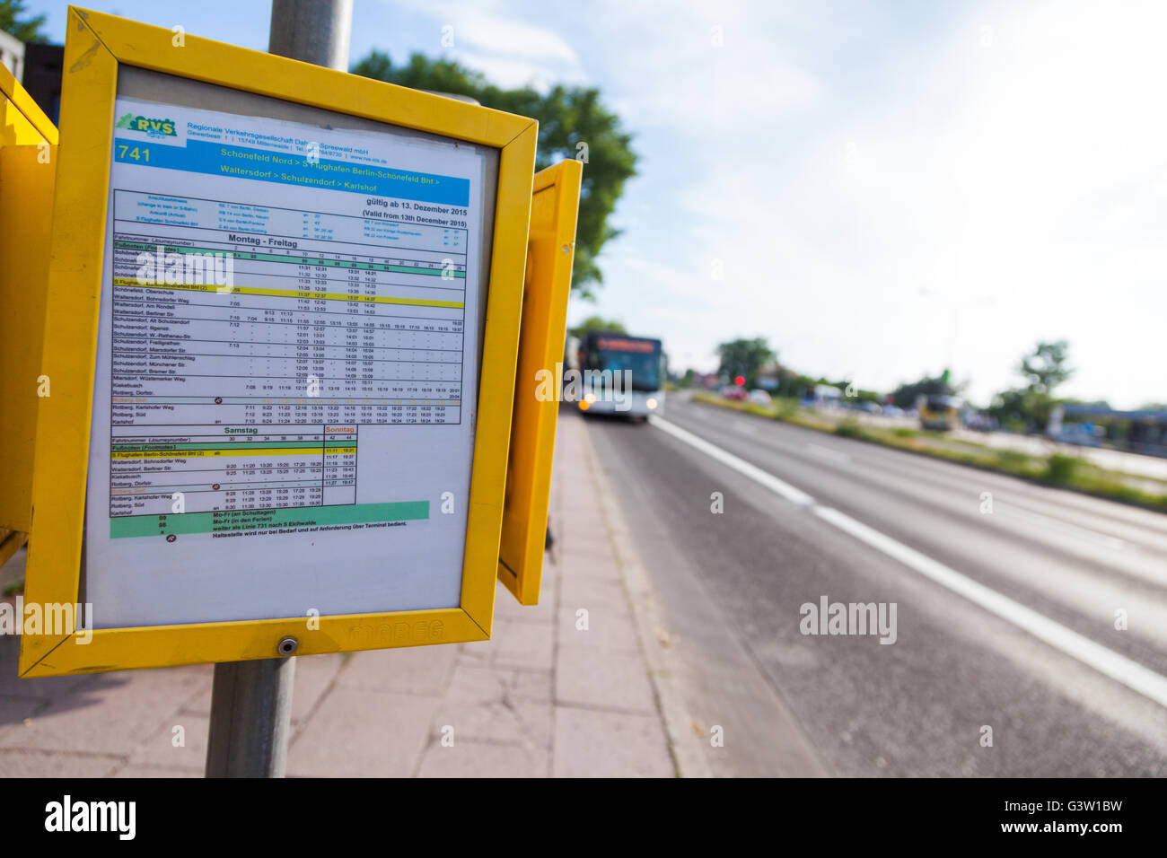 Berlino / GERMANIA - Giugno 3, 2016: calendario dal tedesco regionale di società di trasporto di Berlino / Germania in giugno 3, 2016. Foto Stock