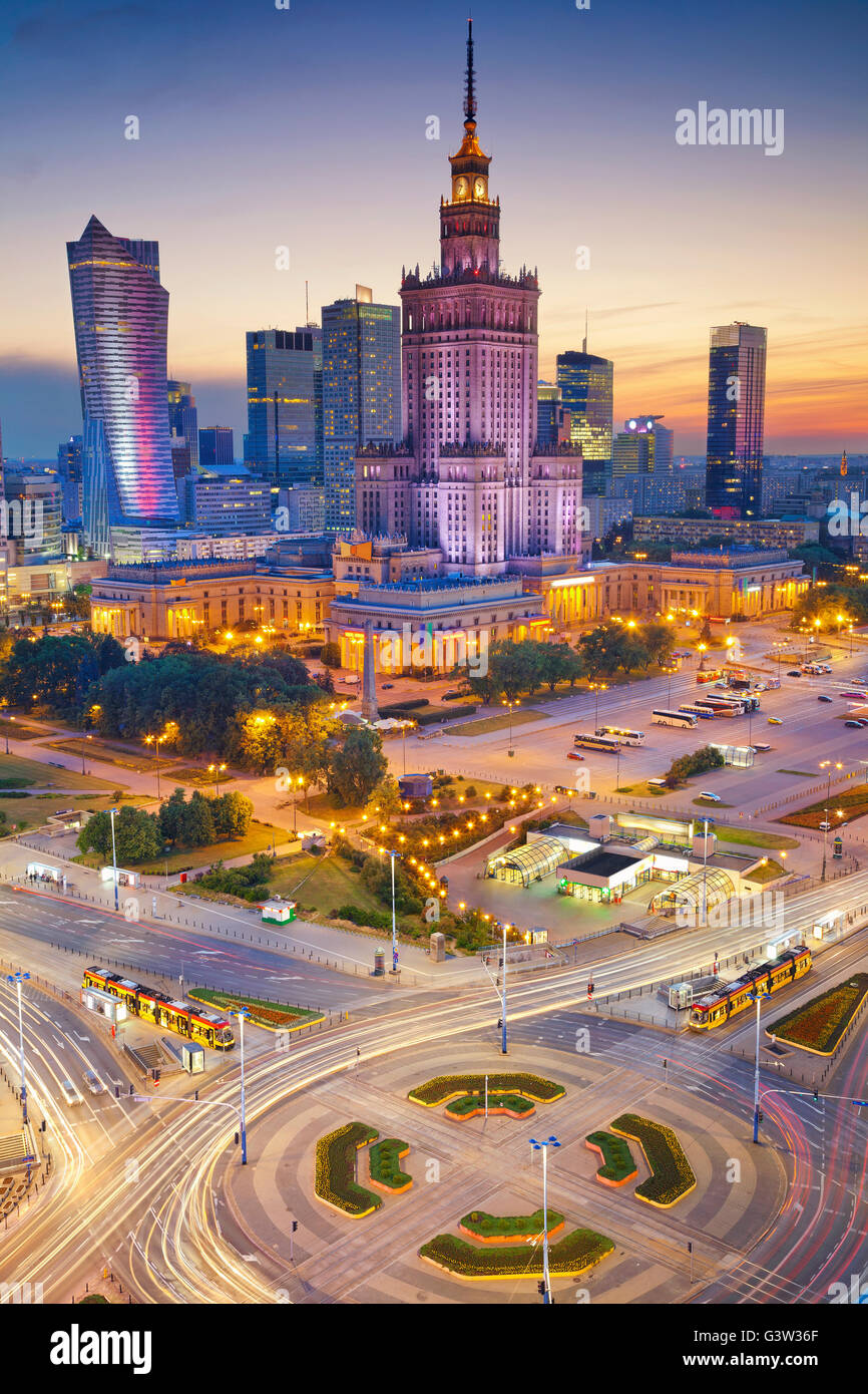 Varsavia. immagine di Varsavia, Polonia durante il blu crepuscolo ora. Foto Stock