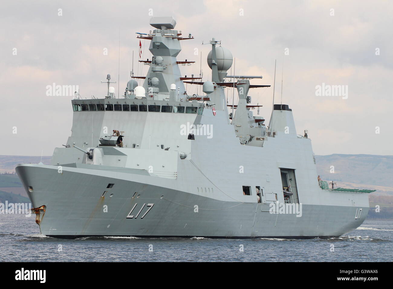 KDM Esbern Snare (L17), un Absalon-classe command/nave di sostegno della Marina Militare danese, all'inizio dell'esercizio comune della Warrior 161 Foto Stock