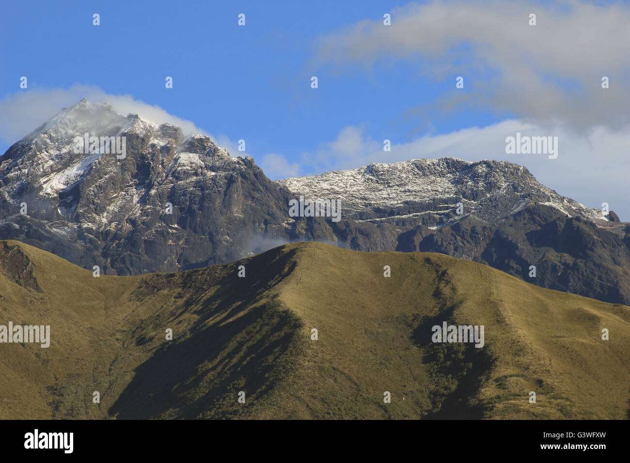 La neve sulla sommità del vulcano Mount Cotacachi, nelle Ande montagne vicino Cotacachi, Ecuador Foto Stock