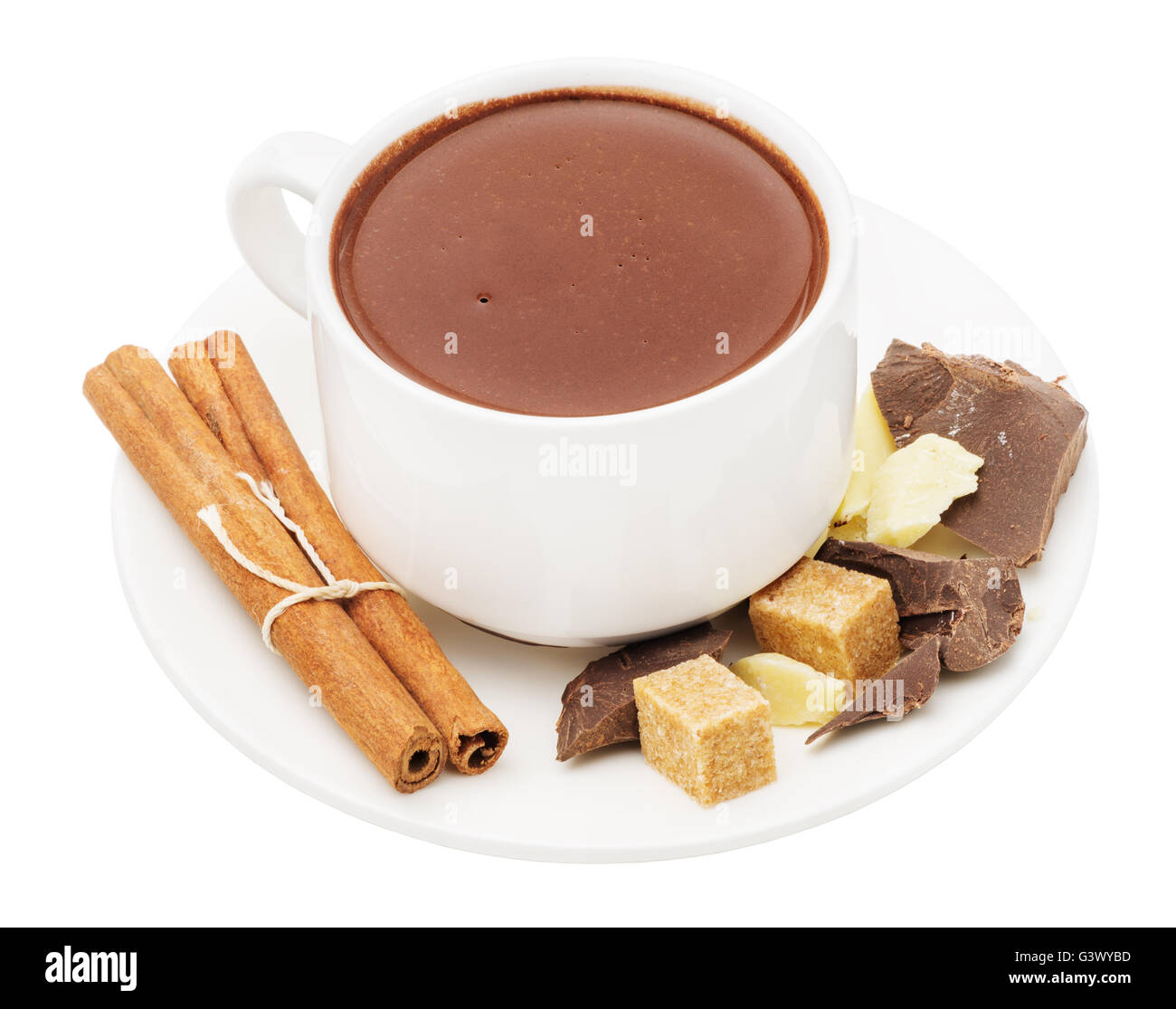 Cioccolata calda in una tazza bianca e gli ingredienti per cucinare  cioccolato artigianale, burro di cacao amaro cioccolato blocco, cannella  Foto stock - Alamy
