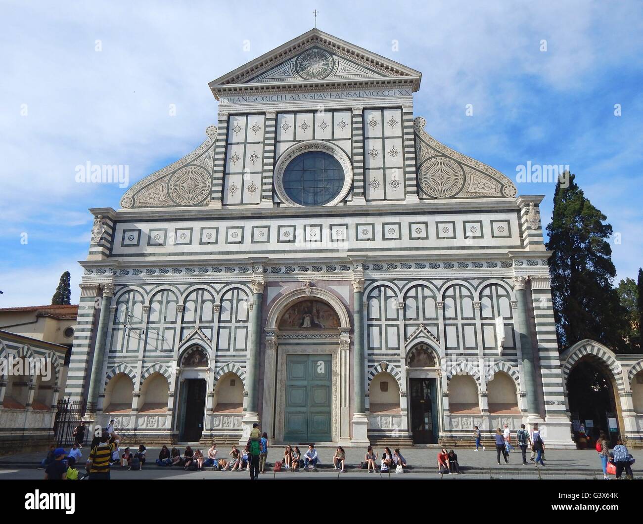 La chiesa gotica di Santa Maria Novella a Firenze - Toscana / Italia era famoso per il suo splendido marmo bianco e nero della facciata - Aprile 2016 | Utilizzo di tutto il mondo Foto Stock