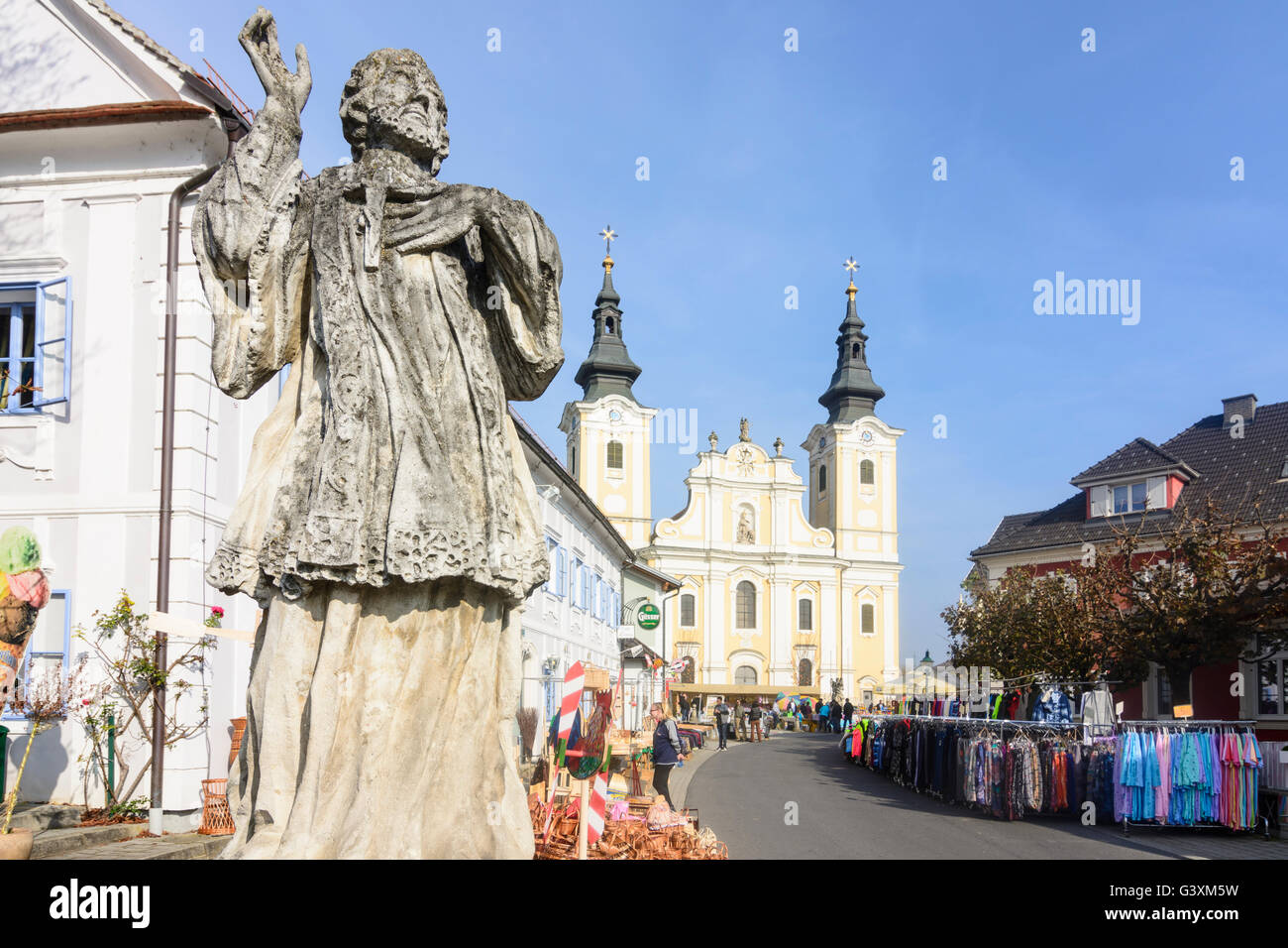 Pellegrinaggio barocca chiesa di San Vito con mercato, Austria, Steiermark, Stiria, Südwest-Steiermark, Sankt Veit am Vogau Foto Stock