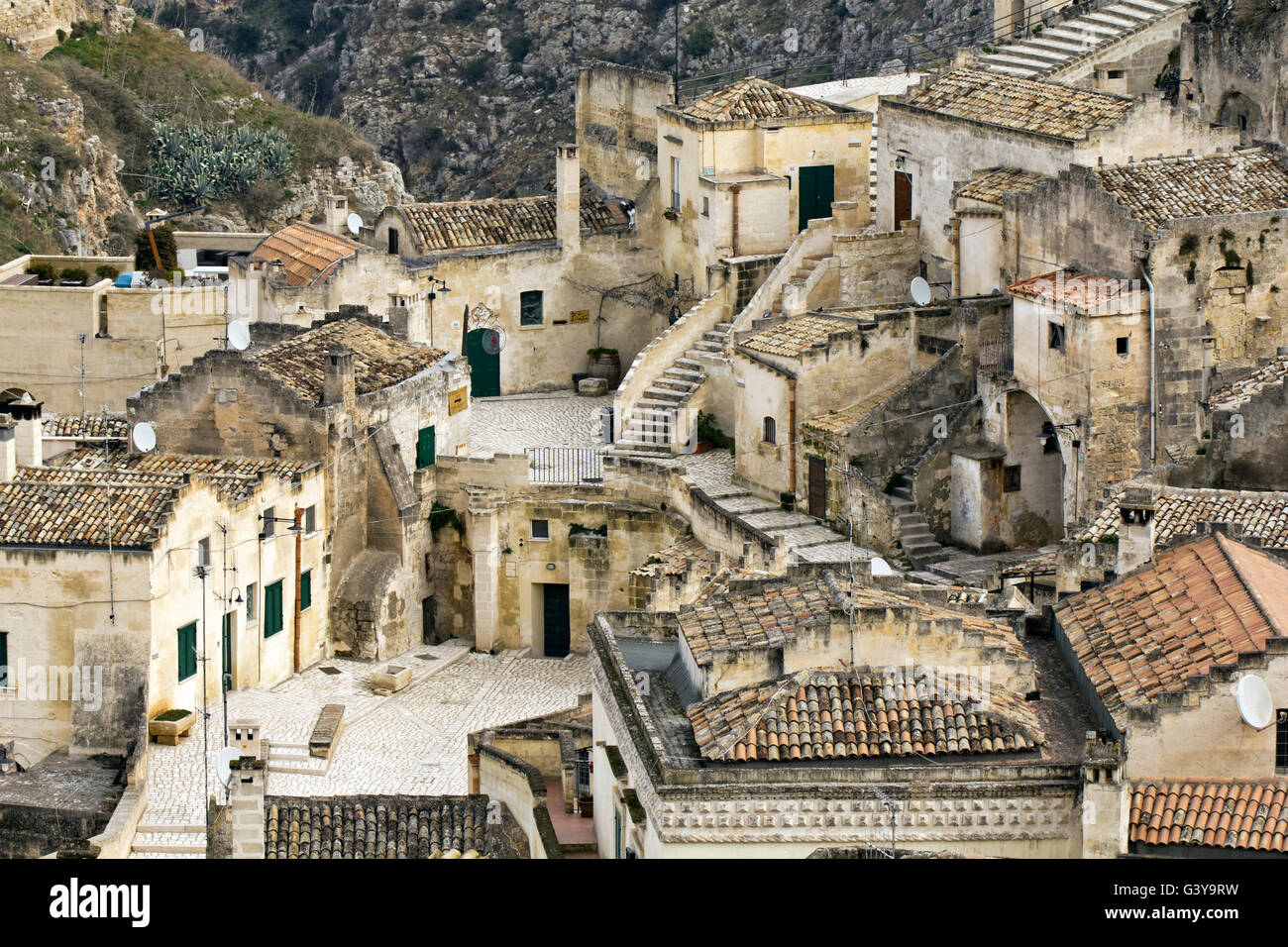 Insediamenti rupestri Sassi di Matera nel Sasso Barisano, Sito Patrimonio Mondiale dell'Unesco, Matera, Italia, Europa Foto Stock