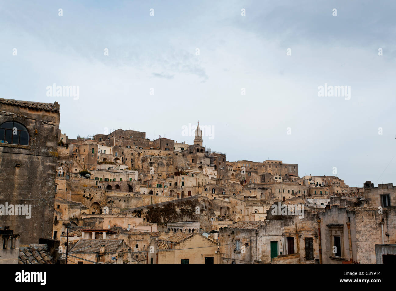 Insediamenti rupestri Sassi di Matera nel Sasso Barisano, Sito Patrimonio Mondiale dell'Unesco, Matera, Italia, Europa Foto Stock