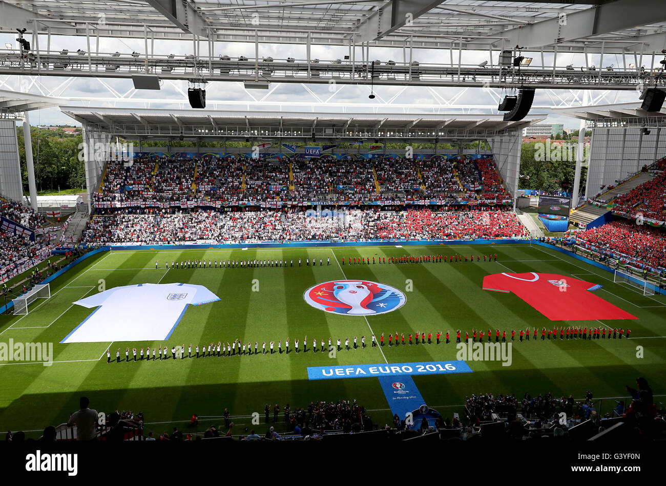 Una vista generale del passo allo Stade Felix Bollaert-Delelis, lente Foto  stock - Alamy