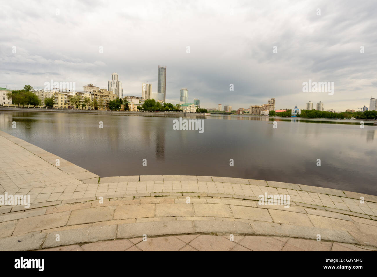 La vasta città Lago di stagno in Ekaterinburg in Russia Foto Stock