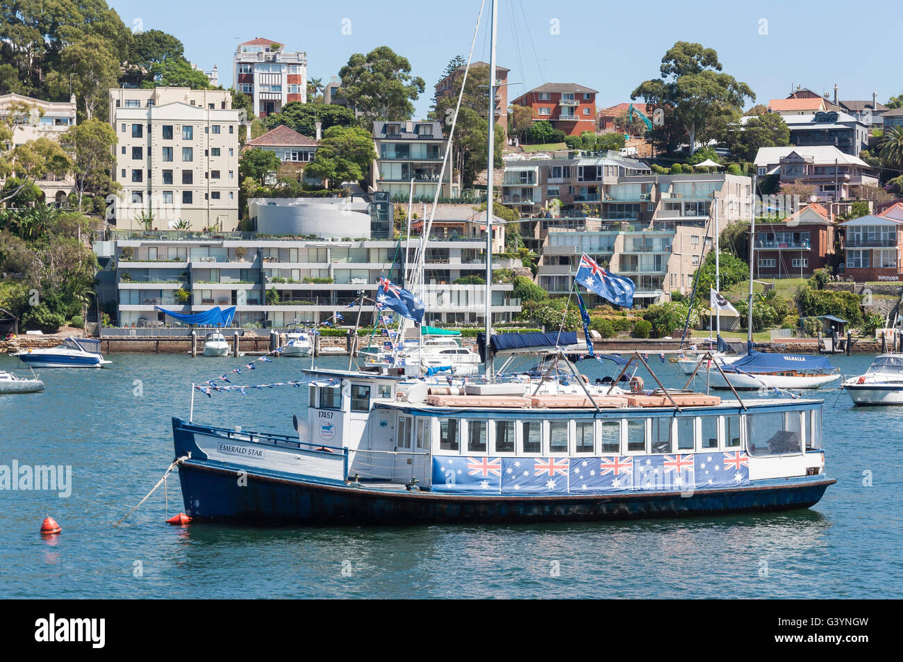 Emerald Star barca all'ancoraggio, Lavender Bay, Sydney, Nuovo Galles del Sud, Australia Foto Stock