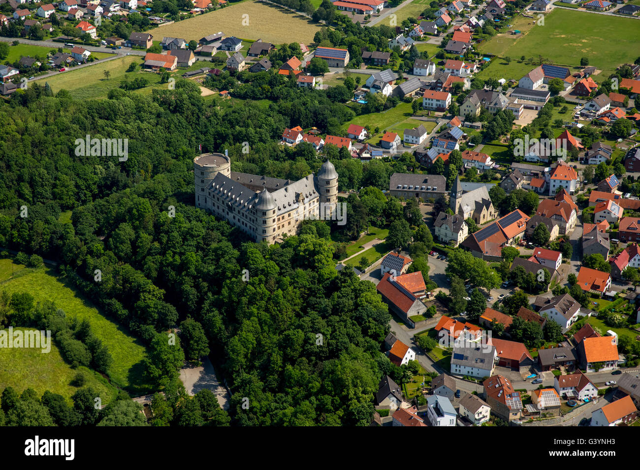Vista aerea, Wewelsburg, Colle Castello nel quartiere città Wewelsburg Buren nel distretto di Paderborn, roccaforte triangolare, Foto Stock