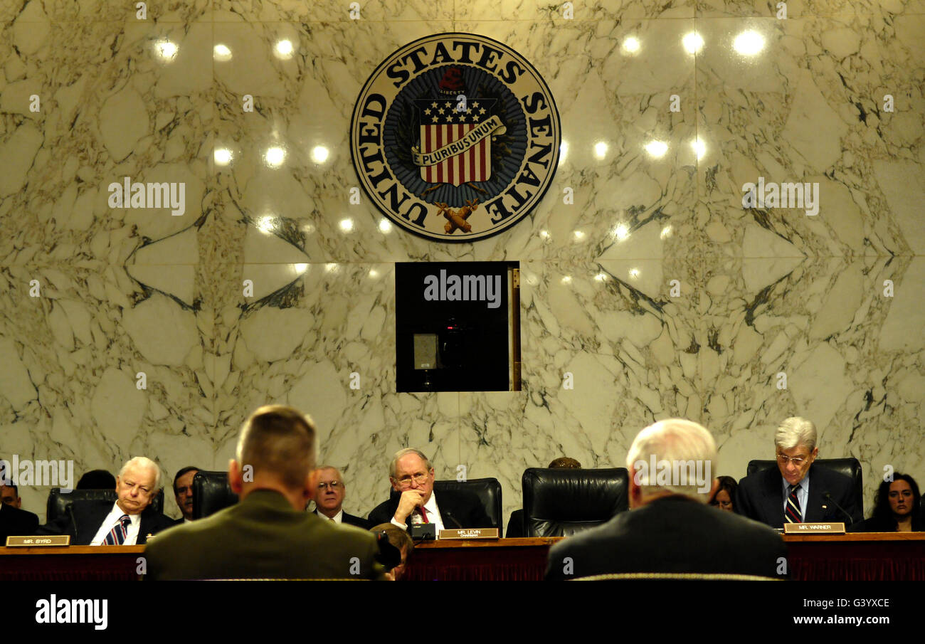 Il Dipartimento della difesa le questioni in un'audizione. Foto Stock