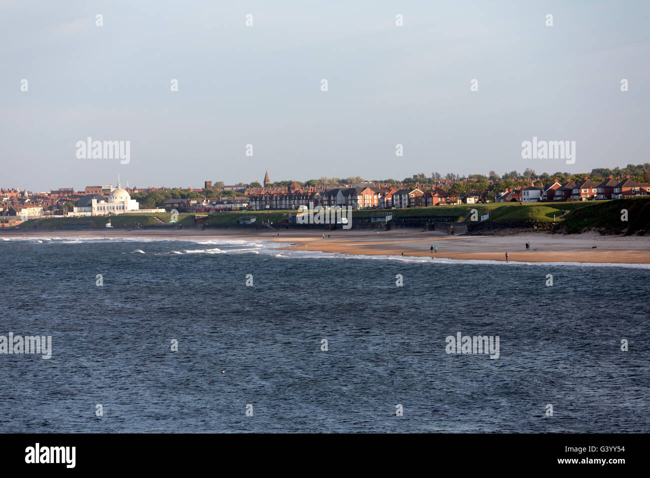 Il link e Whitley Bay con la cupola di memorie, Tyne and Wear, England, Regno Unito Foto Stock