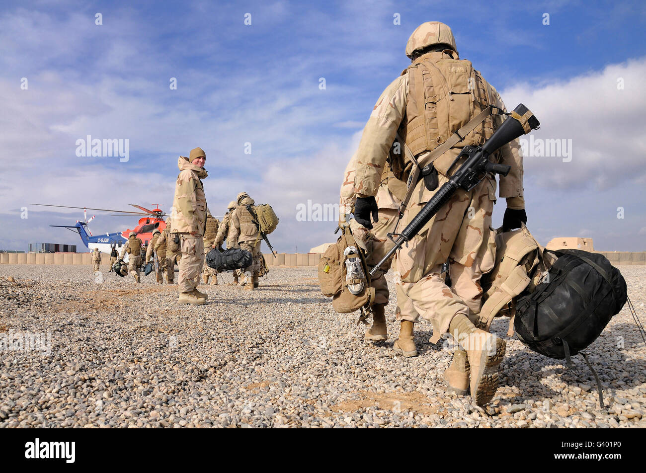 Seabees iniziano il loro viaggio di ritorno a homeport. Foto Stock