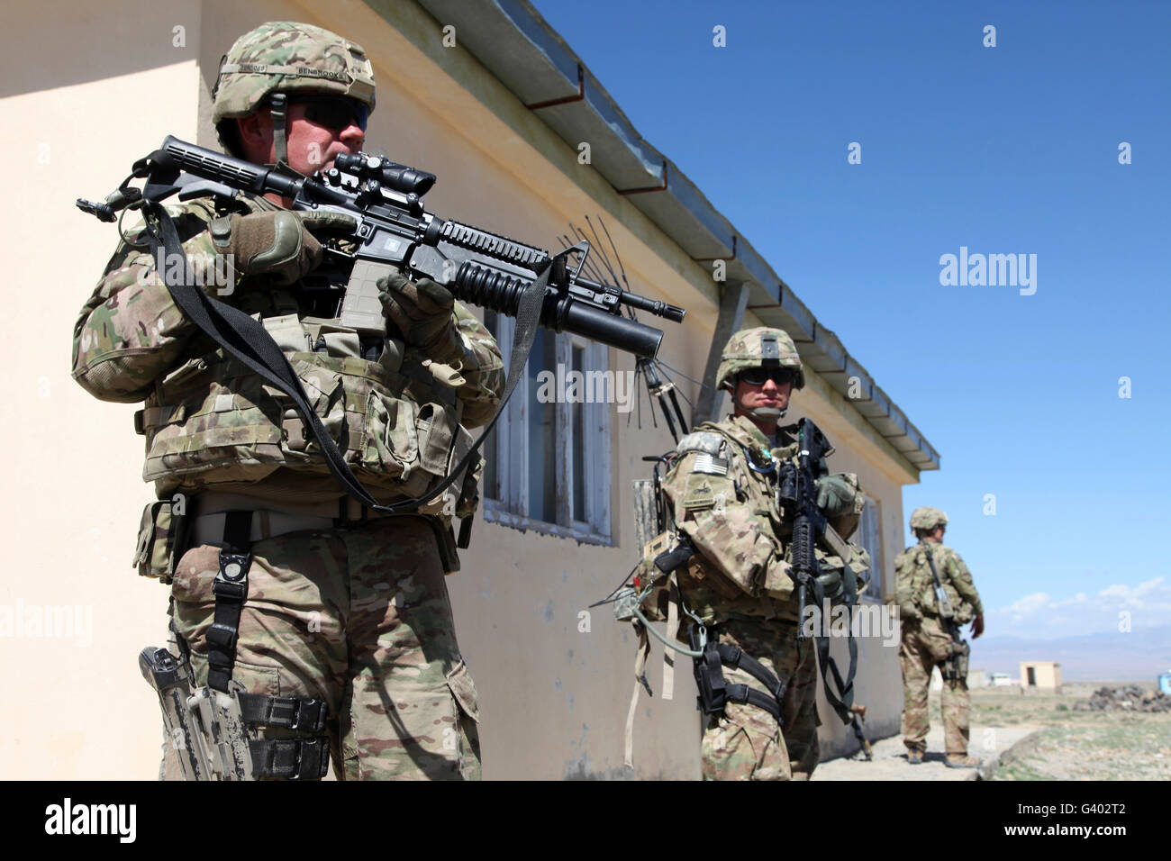 Un gruppo di Stati Uniti I soldati dell esercito per garantire la sicurezza in Afghanistan. Foto Stock