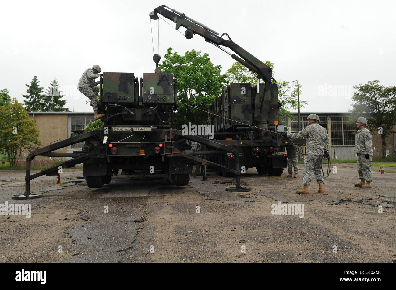 Stati Uniti Soldati condurre esercitazioni sul Patriot sistemi missilistici in Polonia. Foto Stock