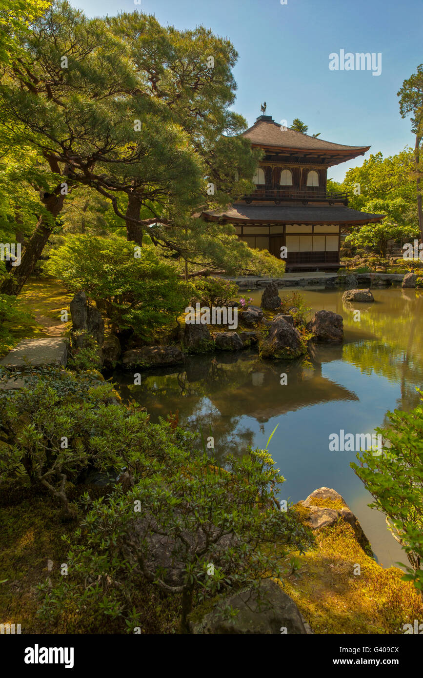 Stock Photo - Ginkaku-ji il Padiglione di Argento durante la stagione autunnale di Kyoto, Giappone Foto Stock