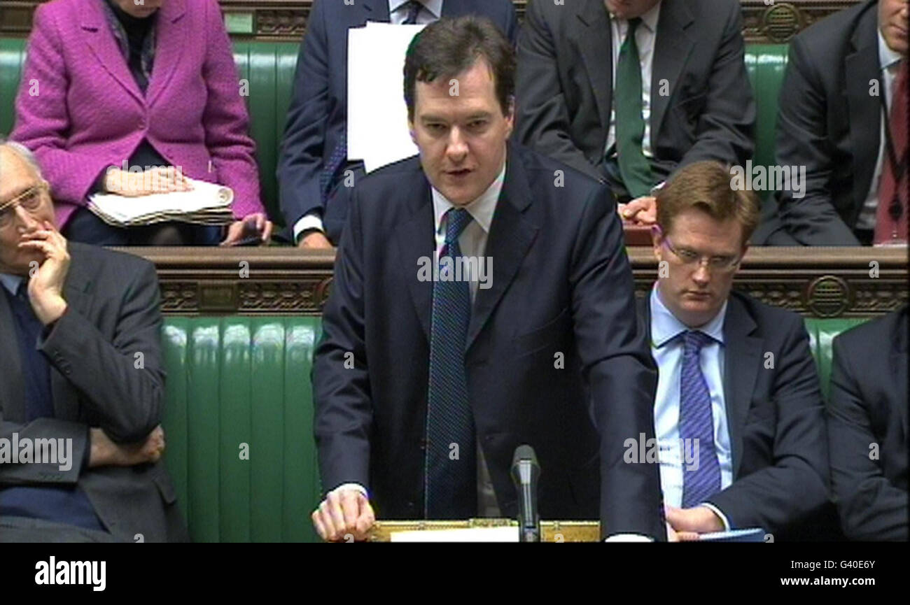 Il Cancelliere dello scacchiere George Osborne parla alla Camera dei Comuni di Londra. Foto Stock