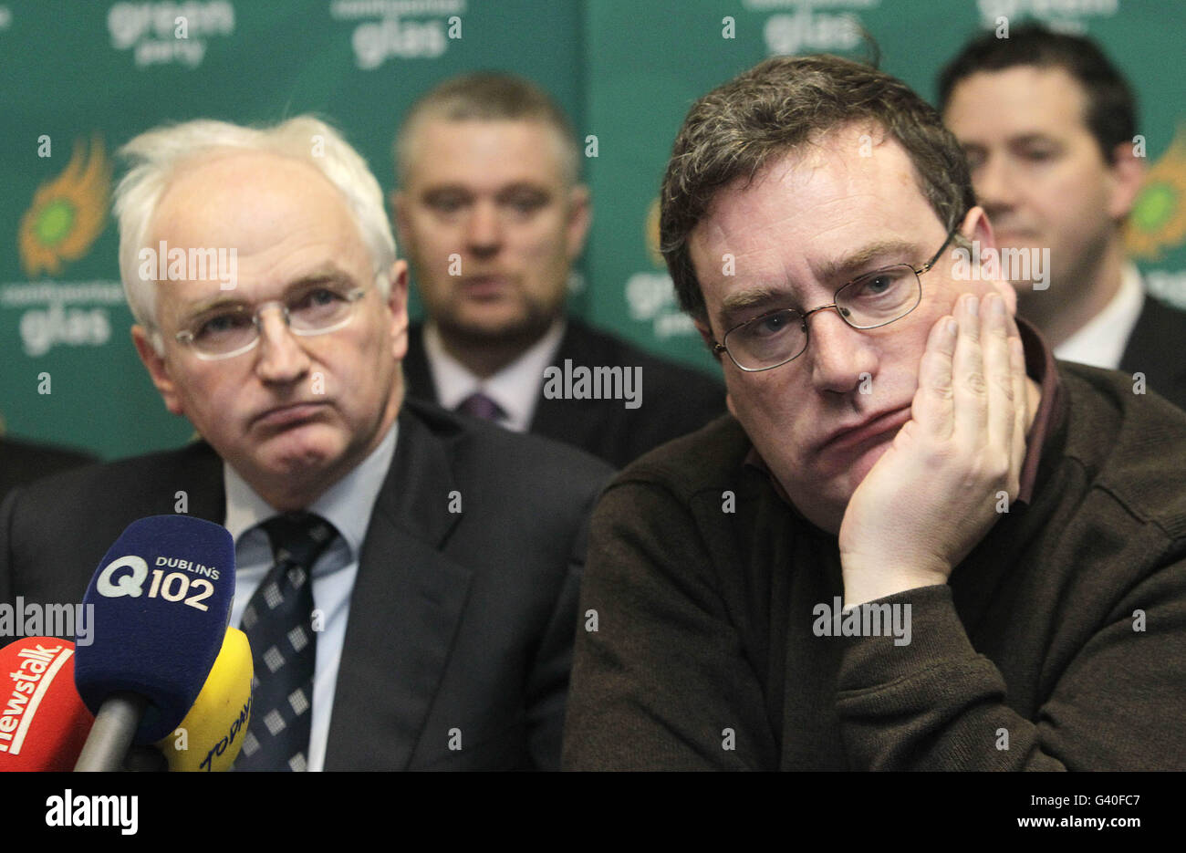 Il leader del Green Party John Gormley (a sinistra) e il senatore Dan Boyle tengono una conferenza stampa dopo il loro think-in pre-elezione al Grand Hotel di Malahide. Foto Stock