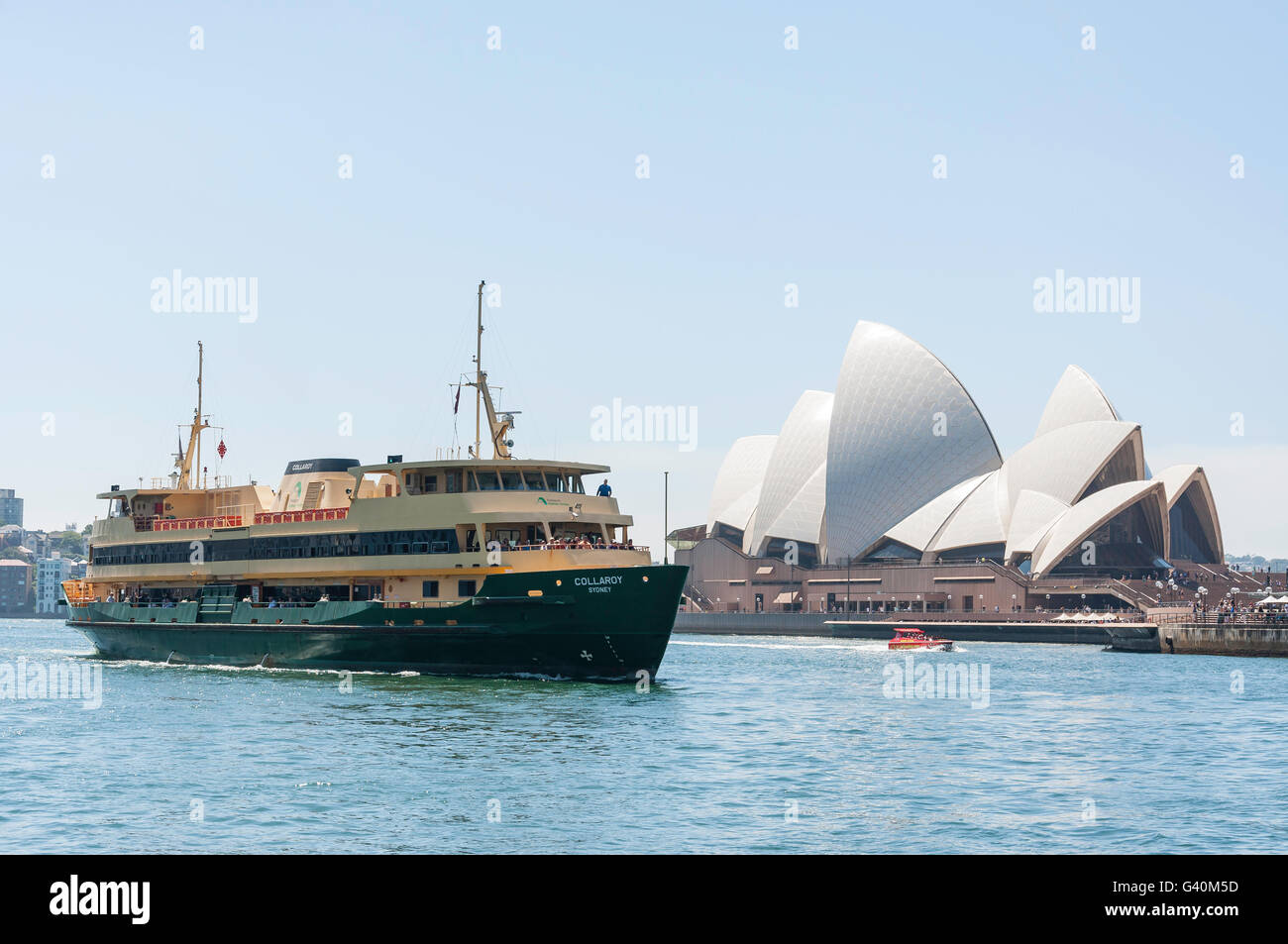Ferry di Sydney "Collaroy' nave arrivando al Circular Quay, Porto di Sydney, Sydney, Nuovo Galles del Sud, Australia Foto Stock