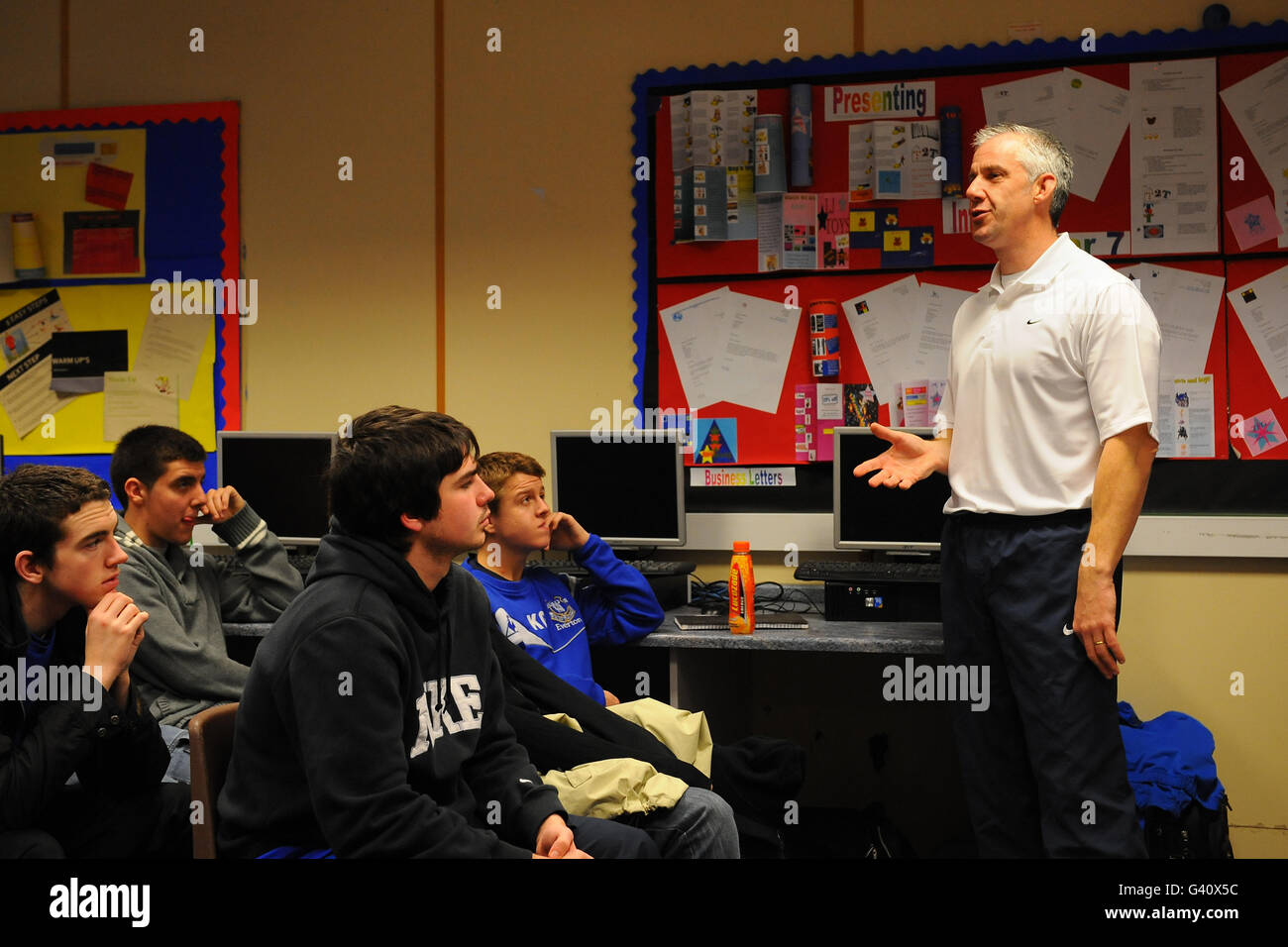 Calcio - Chris Foy Presentazione - Childwall Sports College Foto Stock