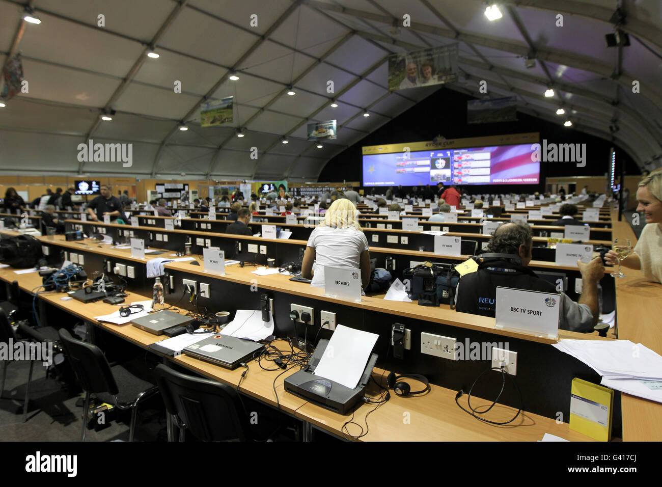 Golf - 38° Ryder Cup - Europa / USA - 3° giorno - Celtic Manor Resort. Vista sui mezzi di comunicazione di Celtic Manor Foto Stock