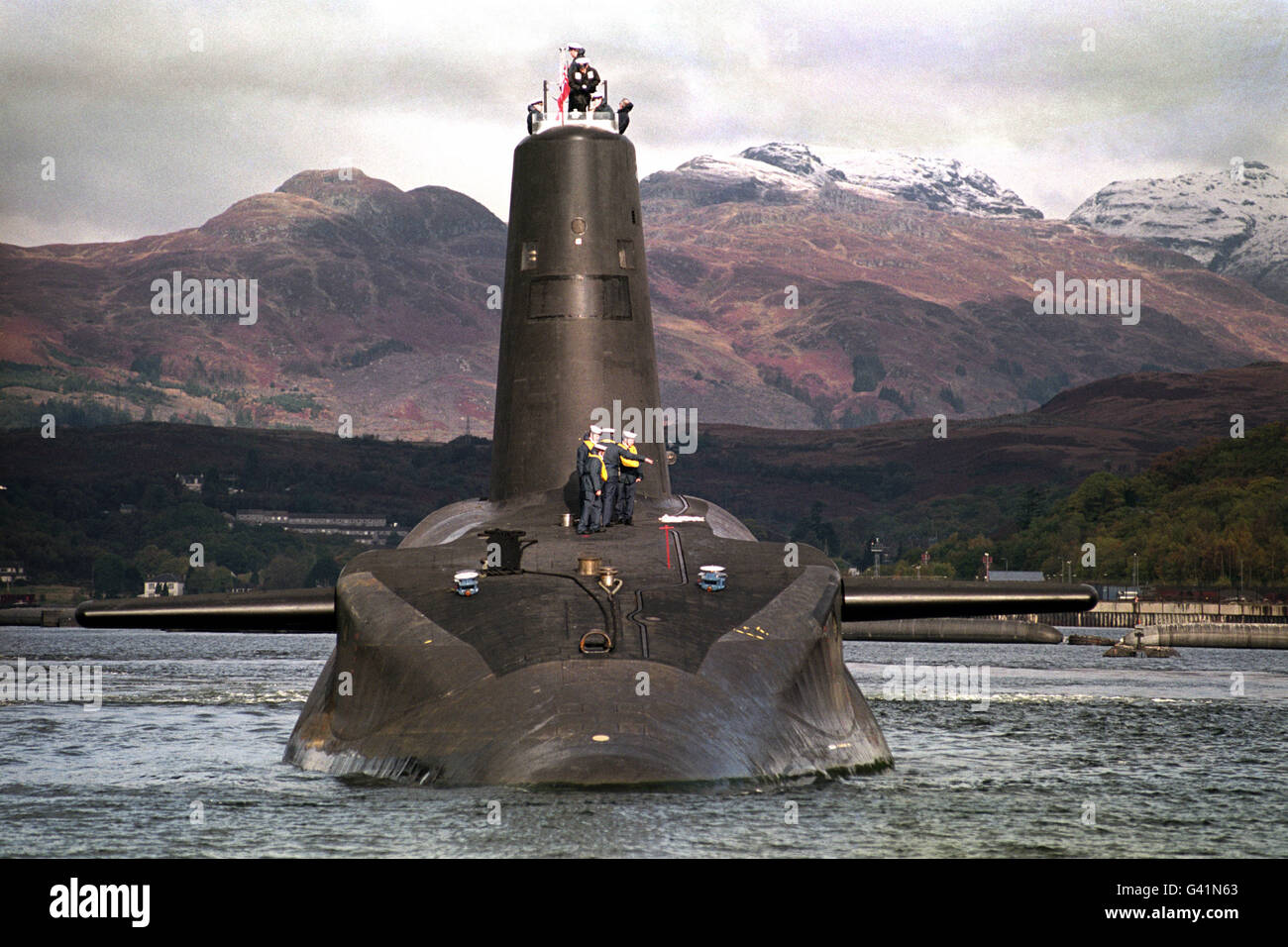 Militare - HMS Vanguard - Fiume Clyde, Scozia Foto Stock