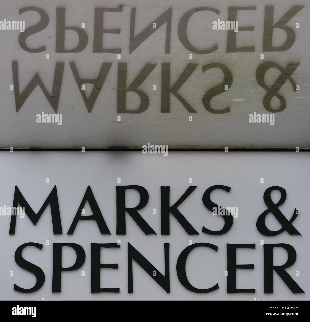 Fotografia di stock di un negozio di marchi e Spencer su Great George Street a Glasgow Foto Stock