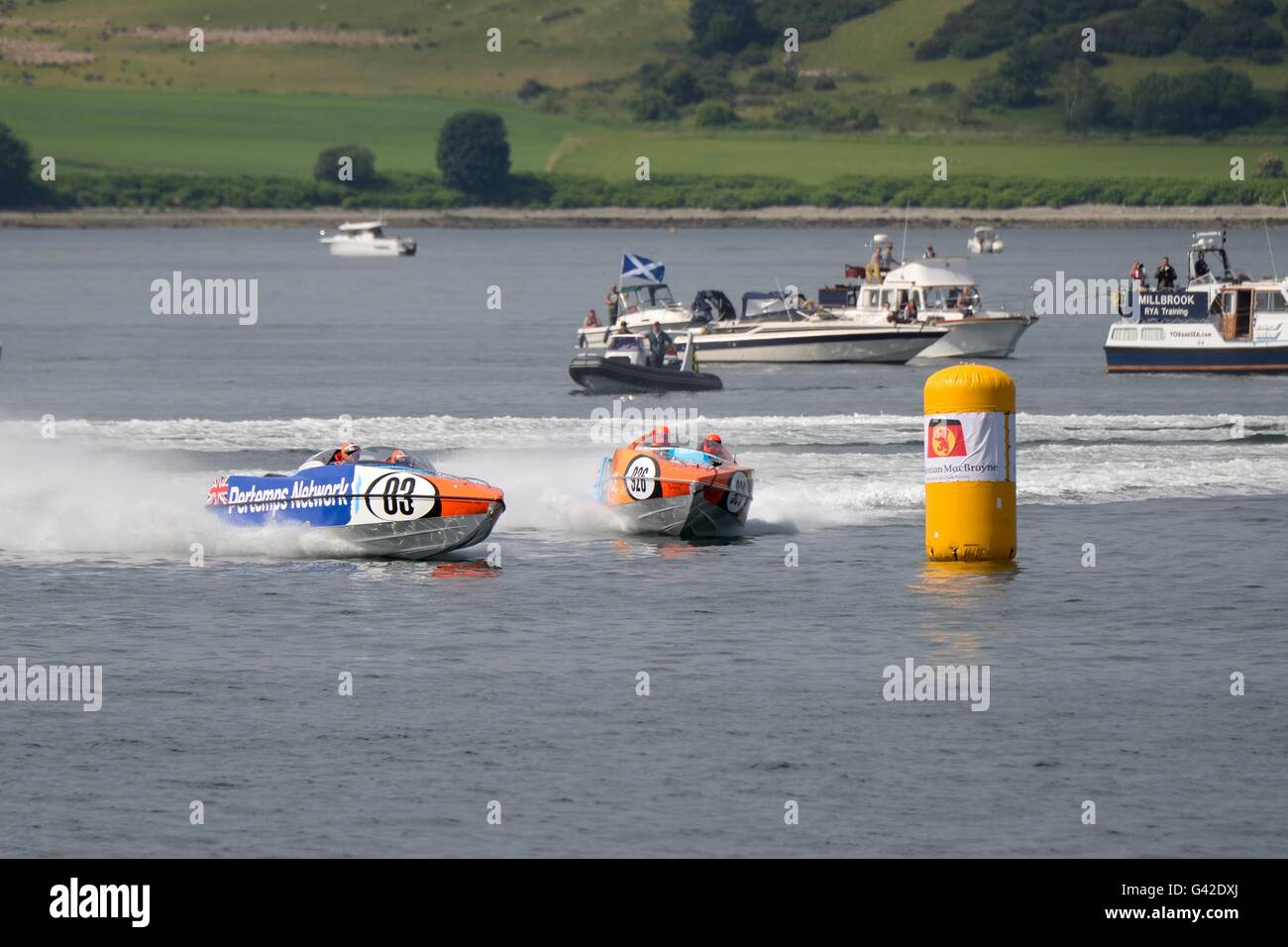 Il 18 giugno, 2016. Greenock, Inverclyde, Scotland, Regno Unito. La P1 Scottish Grand Prix di mare, è venuto a Greenock per la prima volta ed entusiasta di spettatori con motoscafi, idrogetti e Hydroflight in una due giorni di manifestazione. Alamy Live News Foto Stock