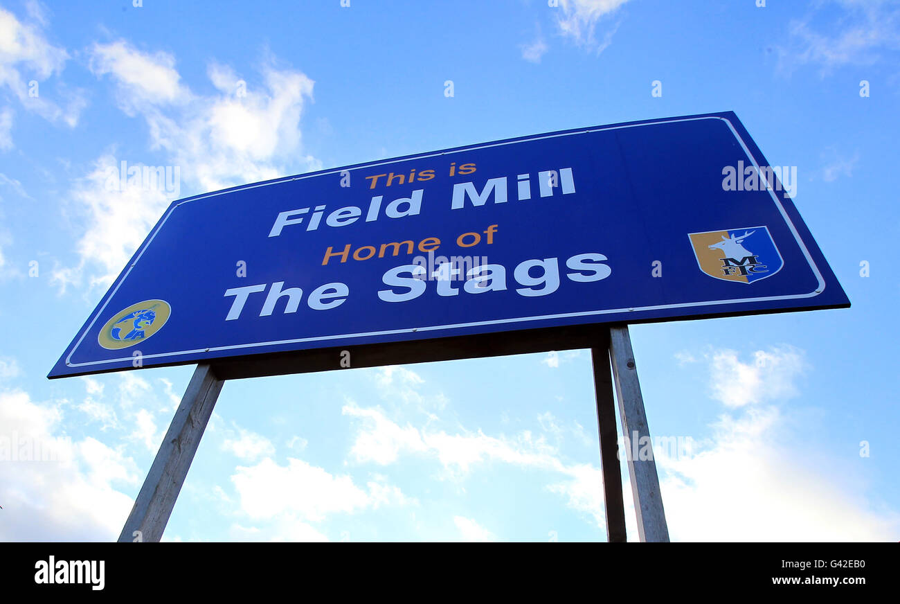 Calcio - Mansfield Town - Field Mill. Mansfield Town ha chiuso fuori dalla loro casa terreno Field Mill dopo una disputa di affitto con il proprietario ed ex presidente del club Keith Haslam. Foto Stock