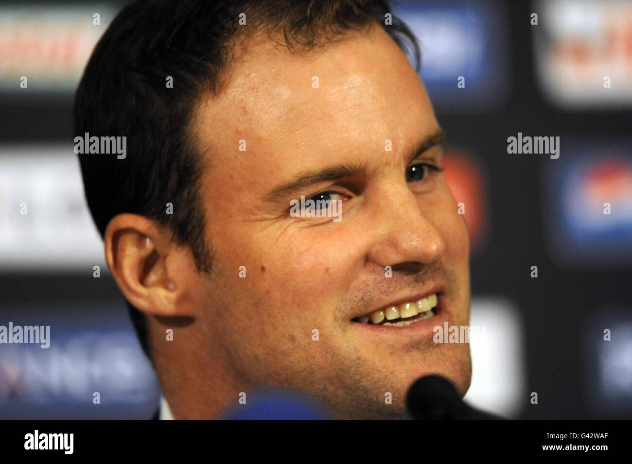 Cricket - England Press Conference - Team Hotel - Bangladesh. Capitano inglese Andrew Strauss durante la conferenza stampa al Team Hotel, a Dhaka, Bangladesh. Foto Stock