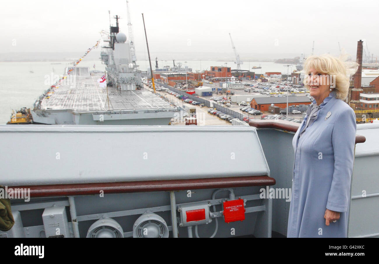 La duchessa di Cornovaglia a bordo della nave ausiliaria Royal Fleet, RFA Argus, durante un tour delle strutture in cui la Duchessa ha incontrato anche il personale della nave ospedale, presso la base navale reale di Portsmouth. Foto Stock