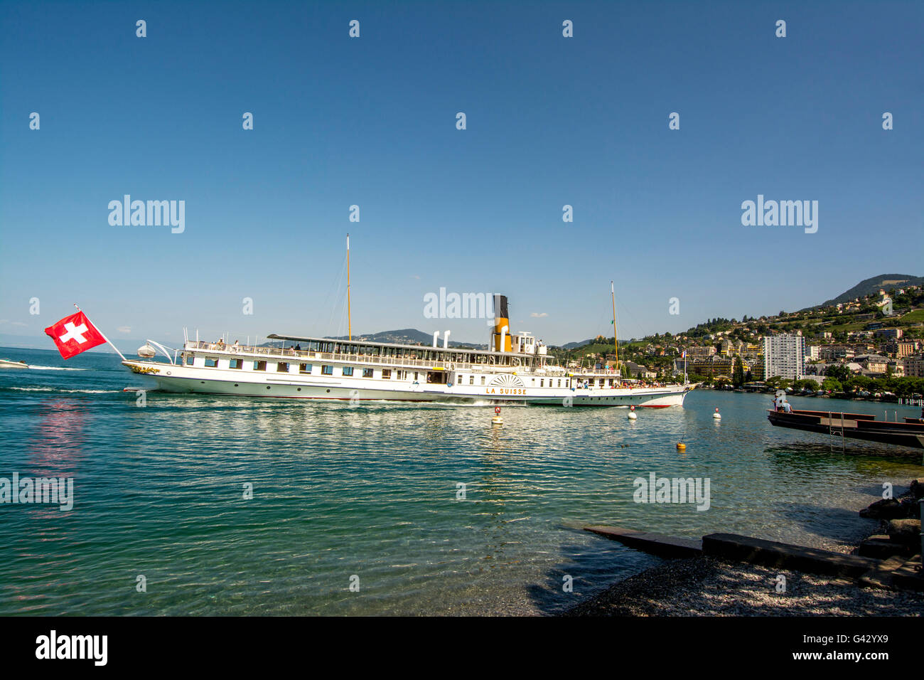 Lago Leman vicino a Montreux. Canton Vaud, nave da crociera sul Lago di Ginevra, Svizzera Foto Stock