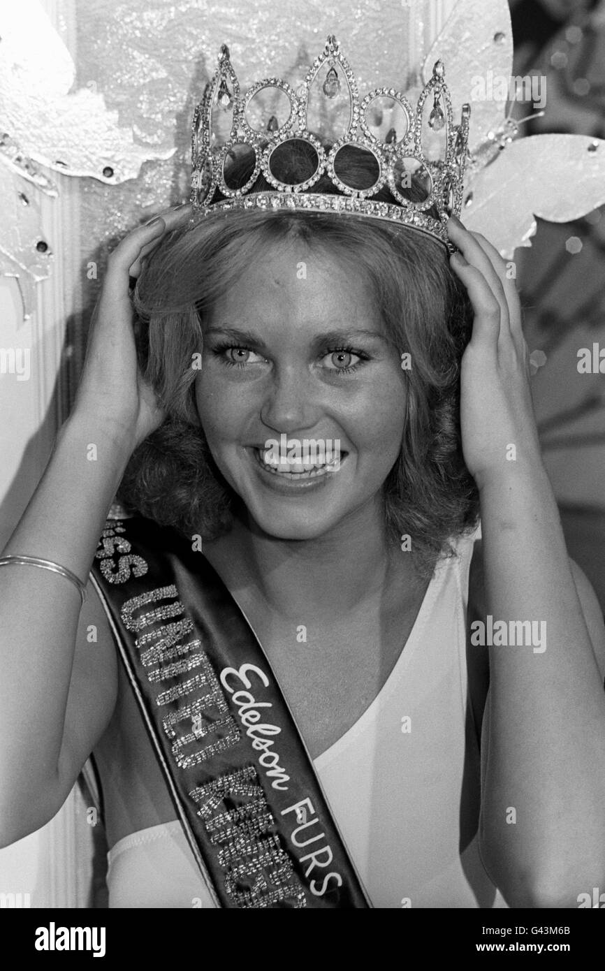 Beauty Concorsi - Miss UK - Grosvenor House Hotel, Londra. Miss UK 1981, Michele Donnelly (Miss Cardiff) dopo aver vinto il titolo al Grosvenor House Hotel di Londra Foto Stock