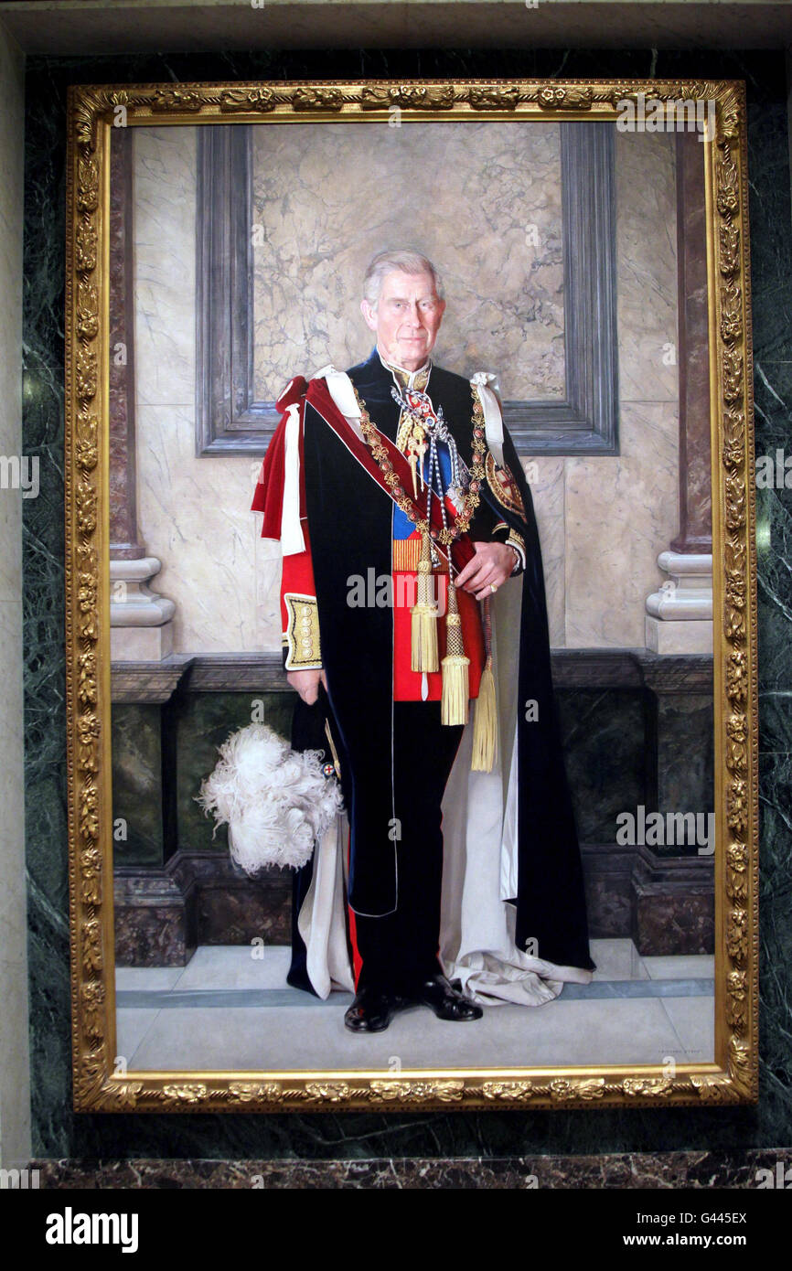 Un ritratto dell'artista Richard Stone del Principe Carlo alla Goldsmiths Hall di Londra. Foto Stock