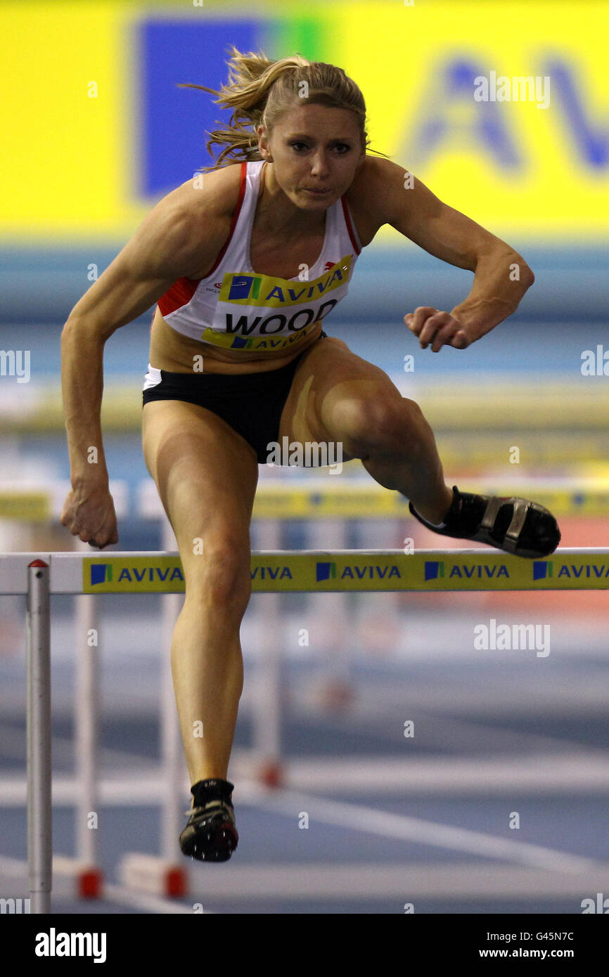 Chelmsford AC's Louise Wood durante i 60m Hurdles Heats Foto Stock