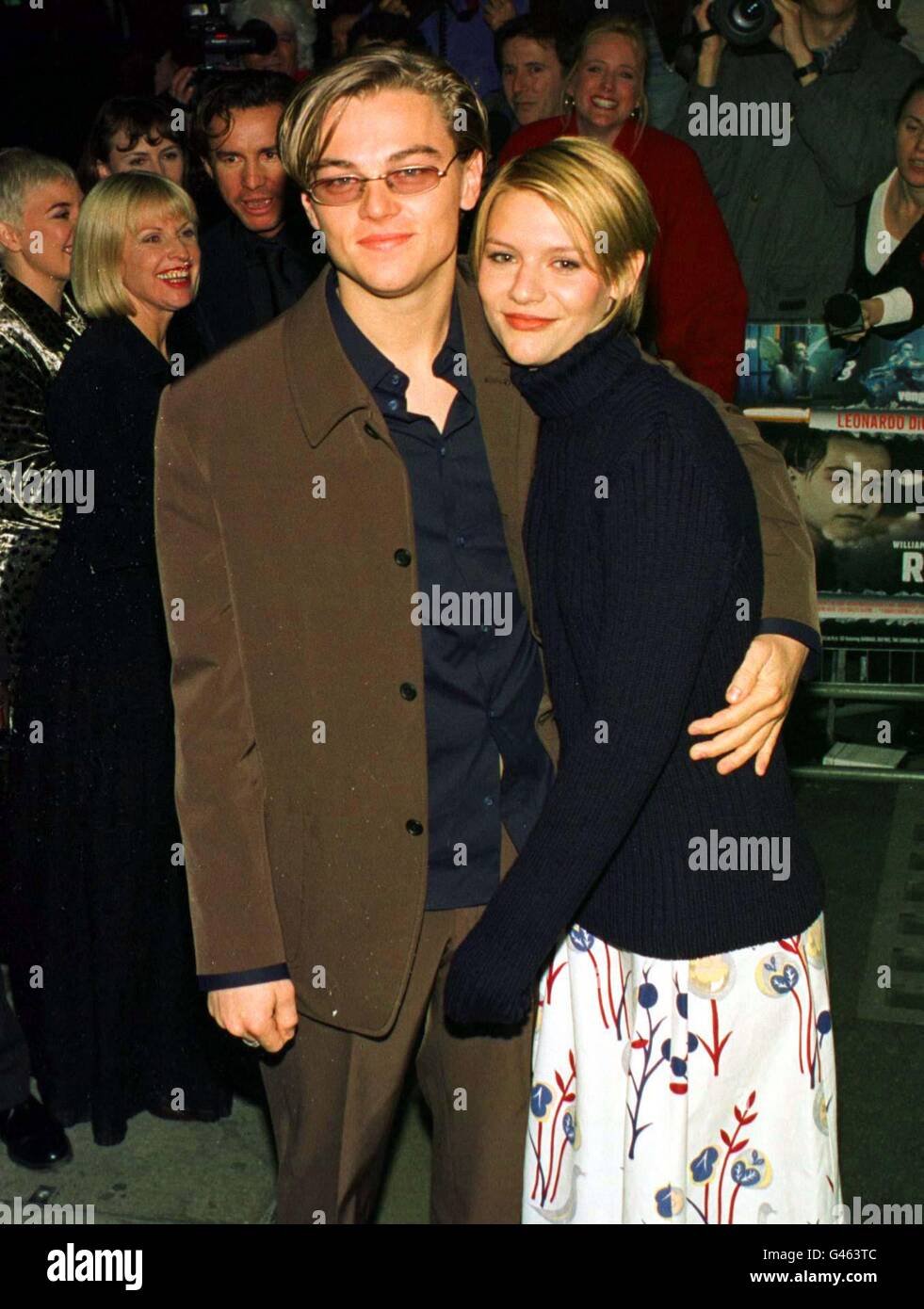 PA NEWS: LONDRA : 26/3/97 : STELLE DI ROMEO E GIULIETTA, LEO DICAPRIO E CLAIRE DANES, ARRIVANO AL CINEMA CURZON, MAYFAIR, PER LA LONDON PREMIERE. PA NEWS FOTO DI SAMANTHA PEARCE. Foto Stock