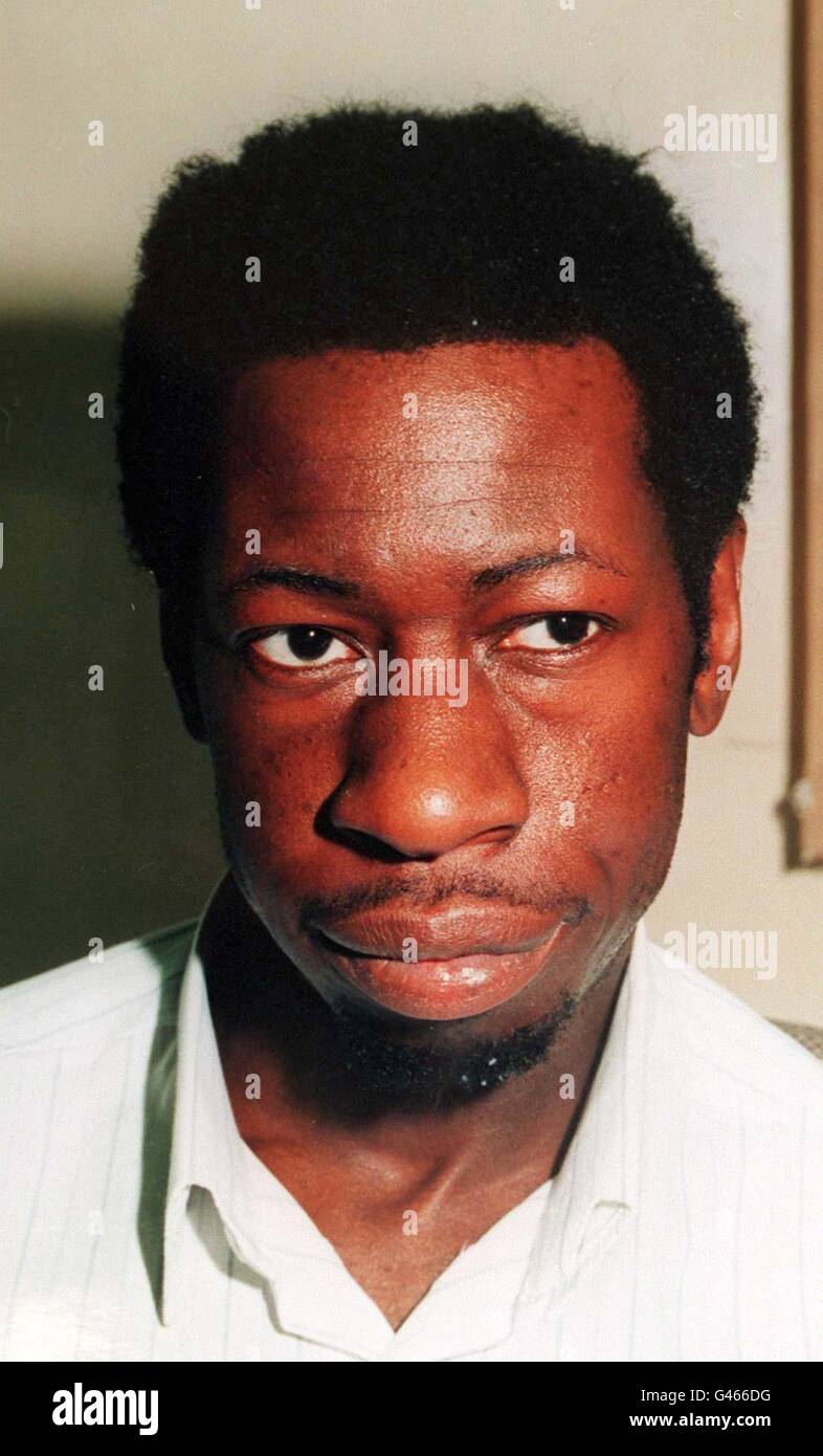 Raccogli la foto di Horrett Campbell, che su 9.12.96 è stato trovato colpevole alla Corte di Stafford Crown di sette conteggi di tentato omicidio dopo un attacco machete alla scuola dei bambini di St. Luke, Wolverhampton. * il 7.3.97, Horrett Campbell è stato dato una frase indefinita in un ospedale mentale sicuro per il suo attacco orribile in un parco giochi della scuola dell'infanzia. Il sig. Justice Sedley ha condannato l'età di 33 anni a Teesside Crown Court dopo essere stato giudicato colpevole di sette tentativi di omicidio durante un picnic di Teddy Bear alla St Luke's School, Wolverhampton, lo scorso luglio. Foto Stock