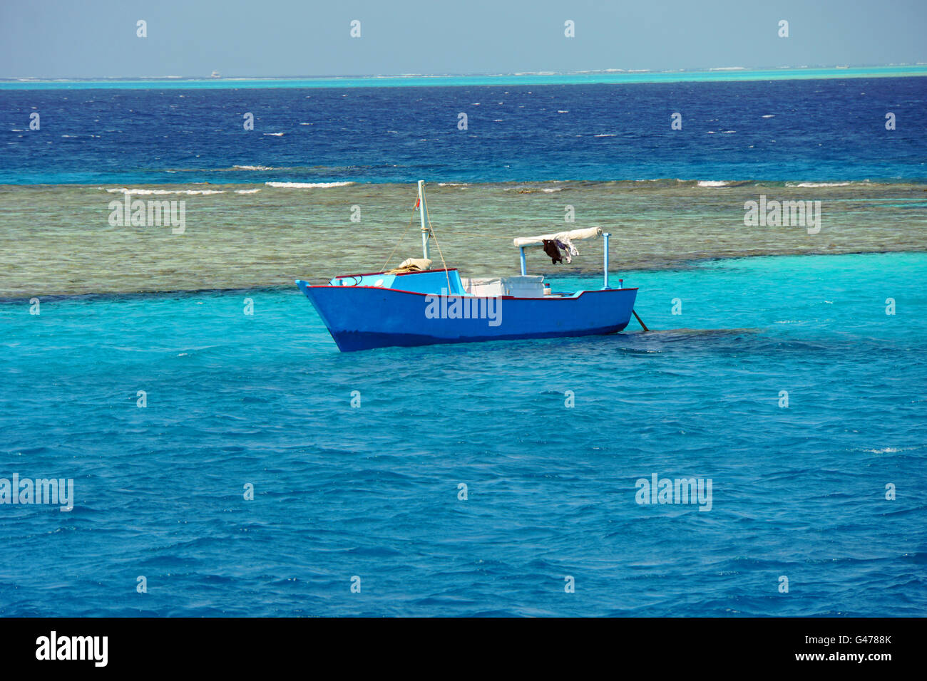 Atollo di incantevoli isole qulaan in Mar Rosso Foto Stock