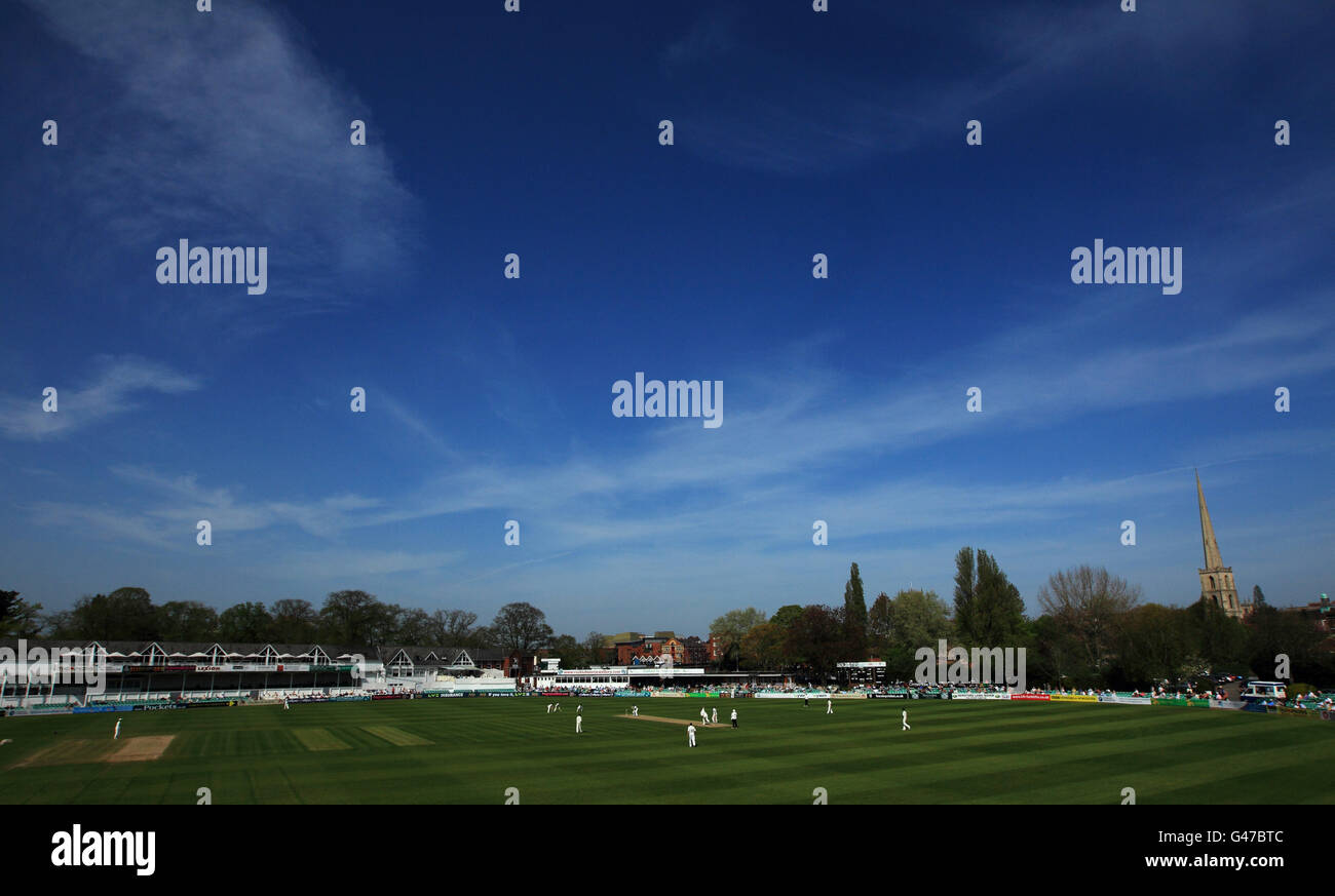 Cricket - Liverpool Victoria County Championship - Divisione uno - giorno tre - Worcestershire / Yorkshire - New Road. Worcestershire e Yorkshire giocano al sole a New Road Foto Stock