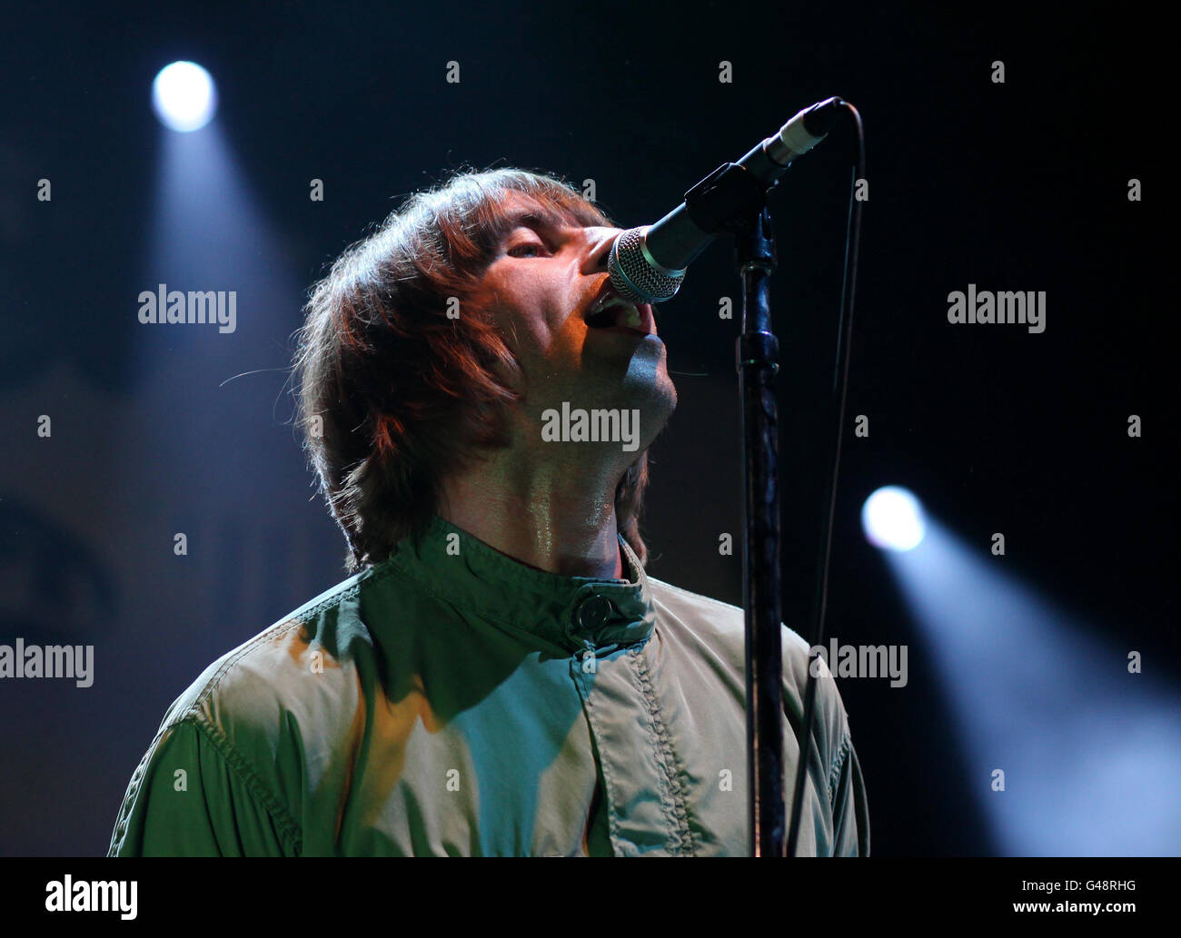 . NESSUN UTILIZZO DOPO IL 26 GIUGNO Liam Gallagher suona con la sua band Beady Eye al Brighton Centre, Brighton, East Sussex. Foto Stock