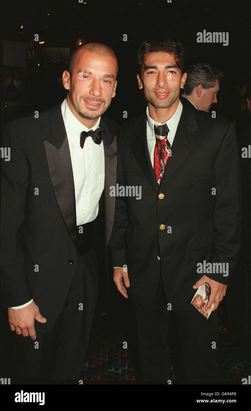 Pa News Foto 18 11 97 Chelsea E In Italia I Calciatori Gianluca Vialli Sinistra E