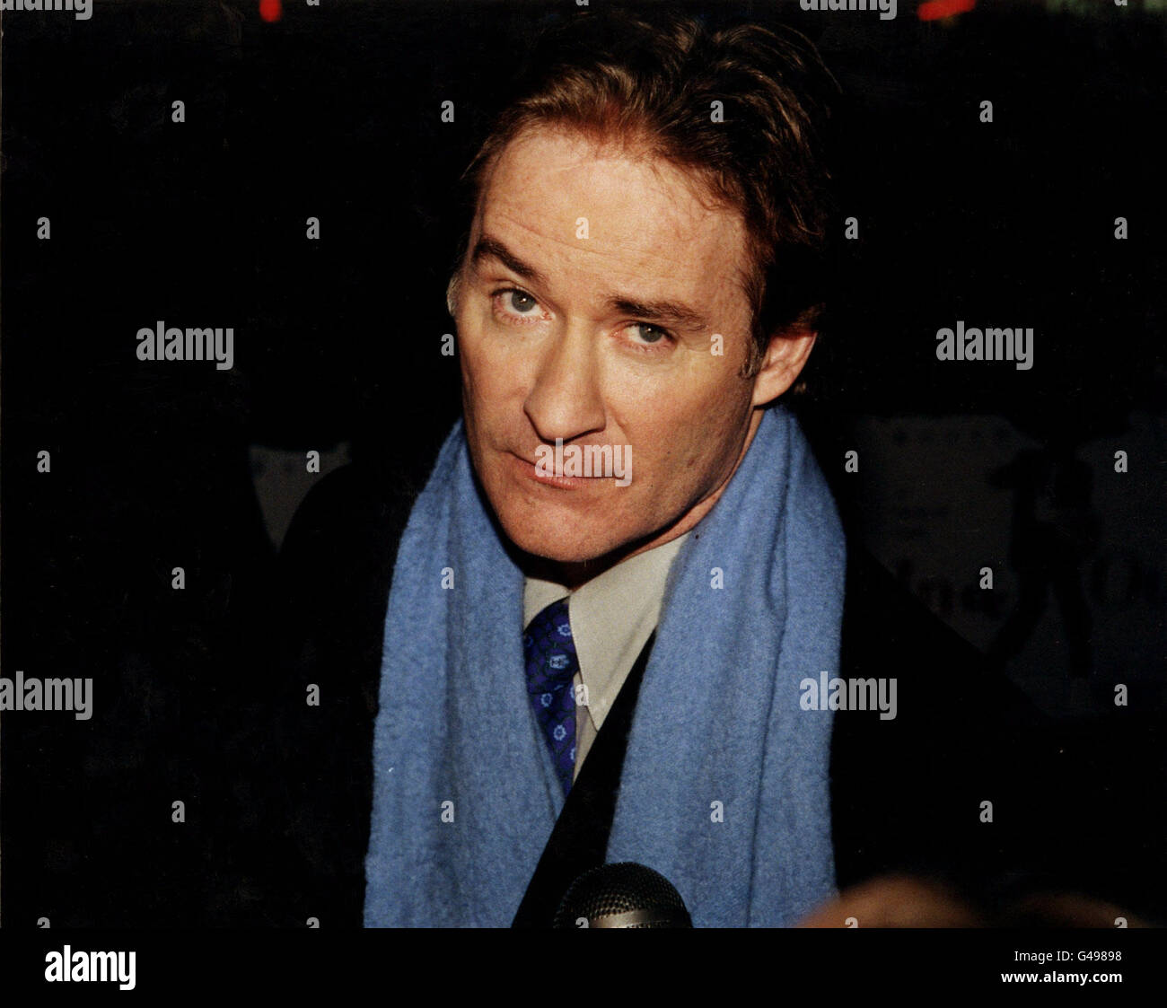 PA NEWS FOTO 28/01/98 attore Kevin Kline presso il film Premiere del suo nuovo film "IN & OUT', Londra Foto Stock