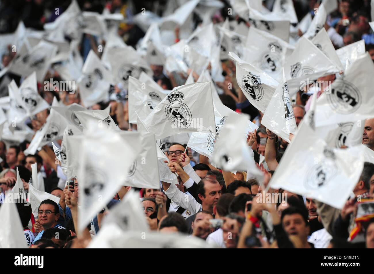 Soccer - UEFA Champions League - Semi finale - Prima tappa - Real Madrid v Barcellona - Santiago Bernabeu Foto Stock