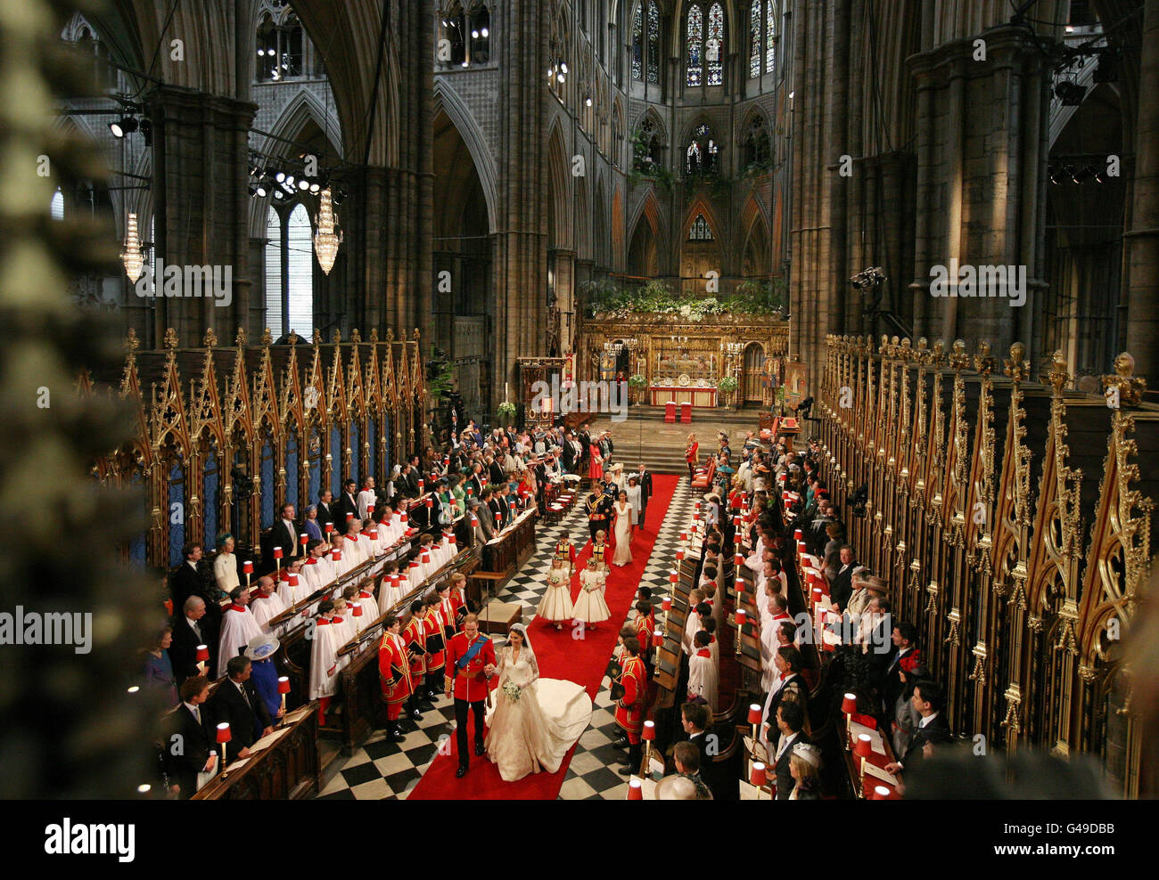 Il principe William e la sua sposa Kate lasciano Westminster Abbey, Londra,  dopo il loro matrimonio Foto stock - Alamy