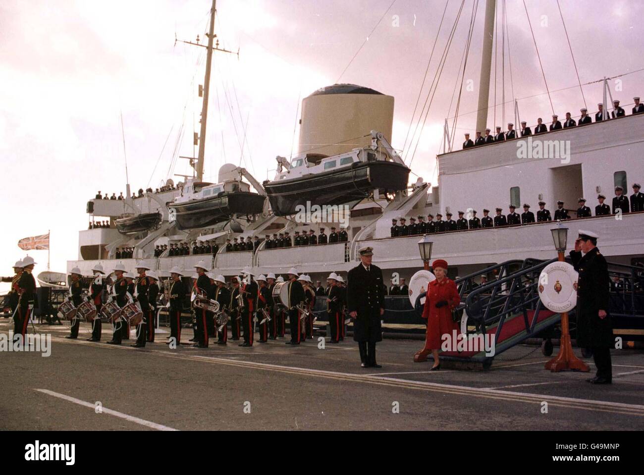 Britannia queen passi immagini e fotografie stock ad alta risoluzione