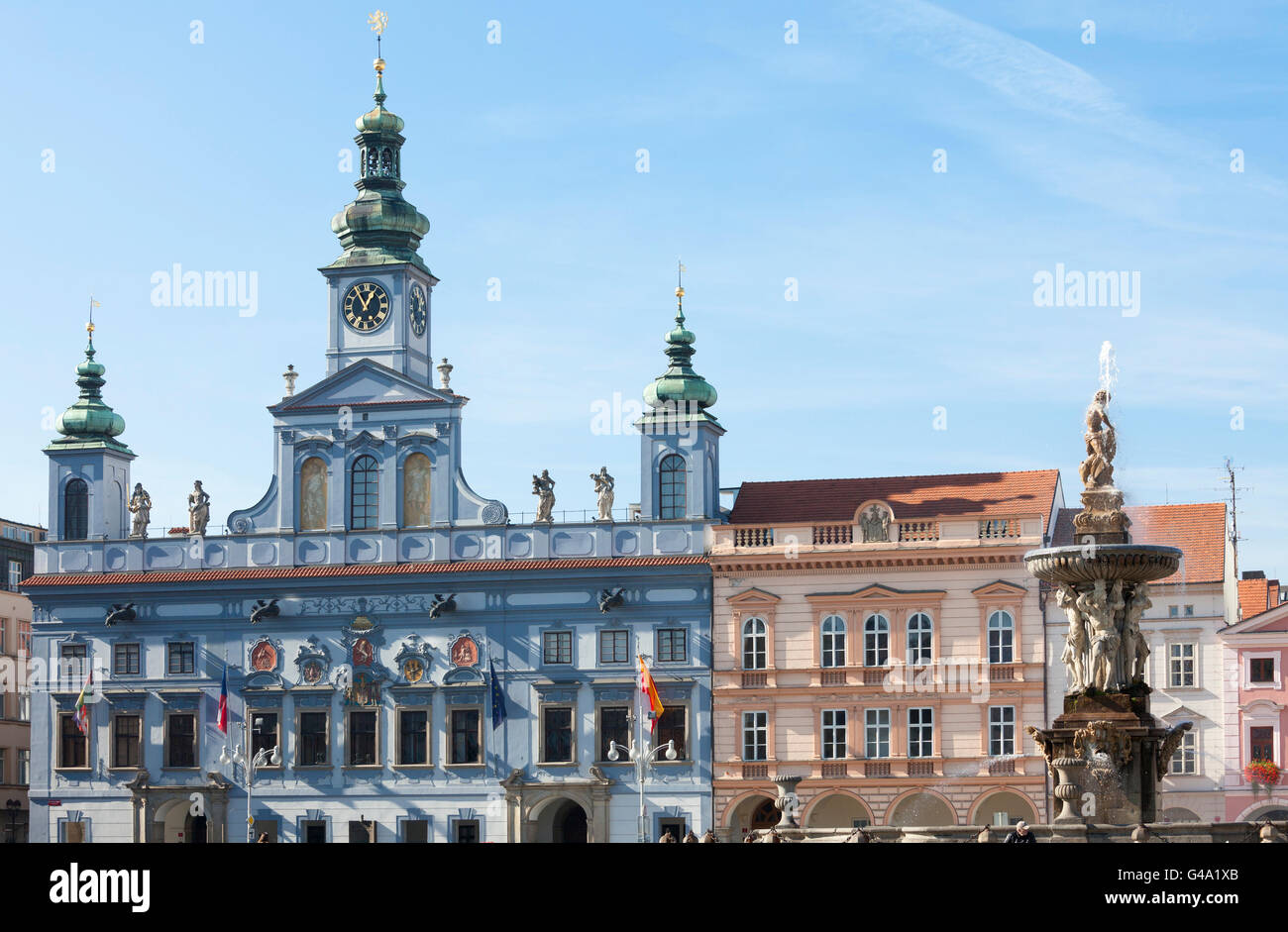 Sansone fontana e il municipio, il quartiere storico di Ceske Budejovice, noto anche come Budweis, Budvar, Boemia meridionale Foto Stock