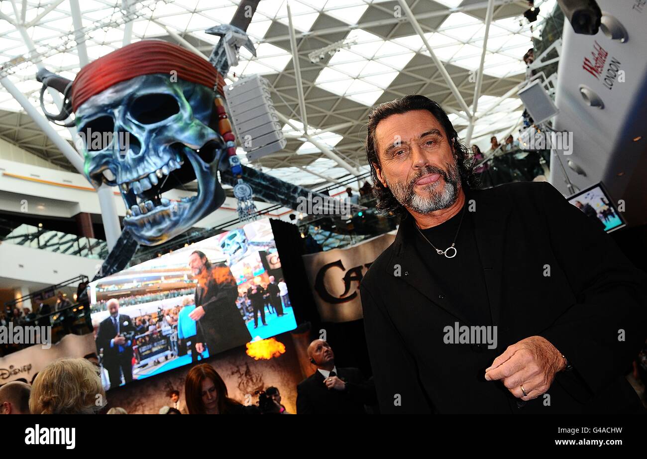 Ian McShane arriva per la prima cinematografica britannica dei Pirati dei Caraibi: On Stranger Tides, al Vue Westfield, Londra. Foto Stock