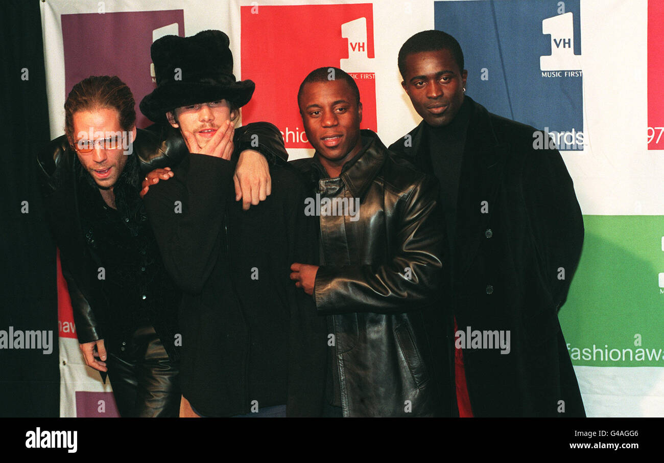 PA NEWS PHOTO 24/10/97 POP GROUP 'JAMIROQUAI' AI VH-1 FASHION AWARDS DI NEW YORK Foto Stock